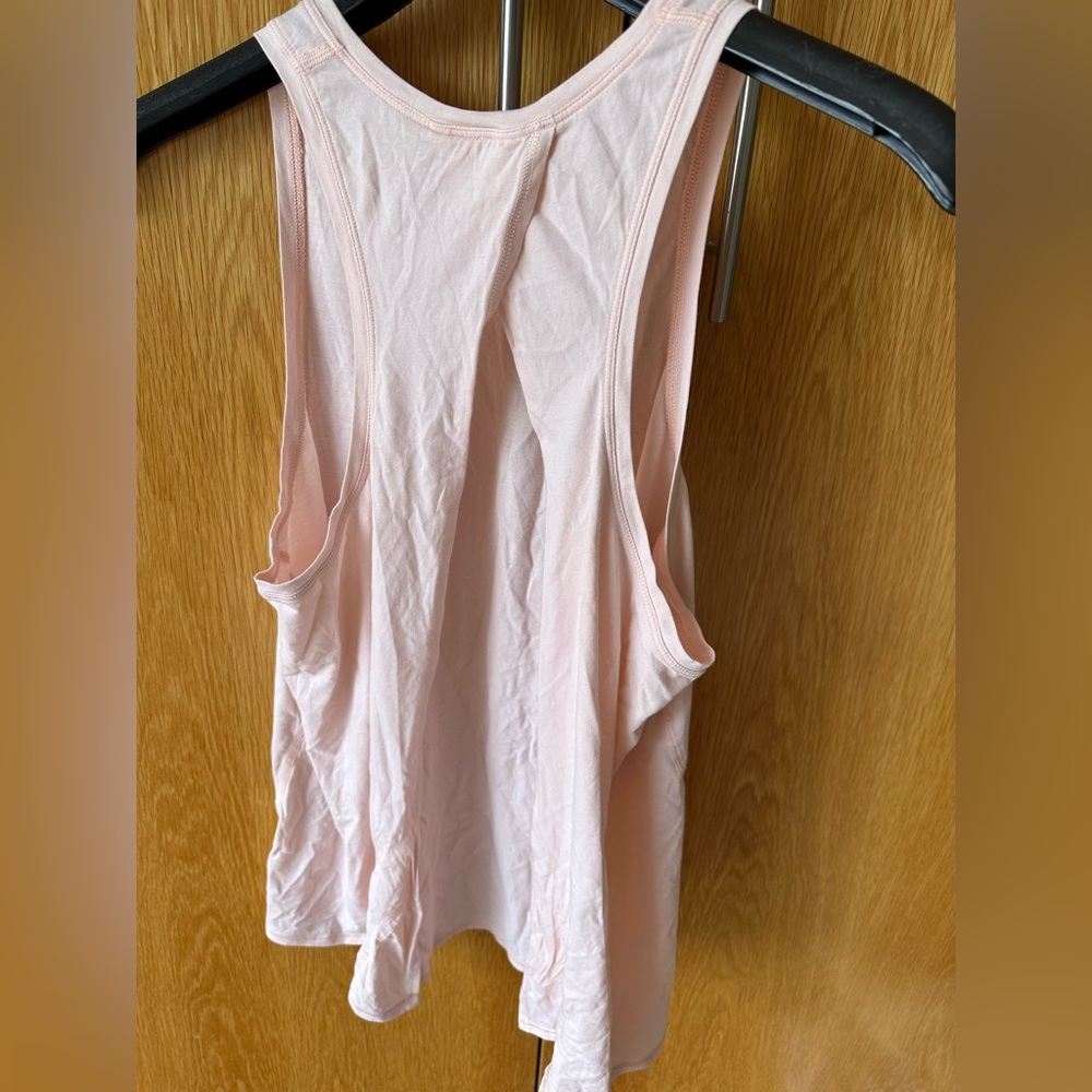 Lululemon racer back tank top ballet pink size L